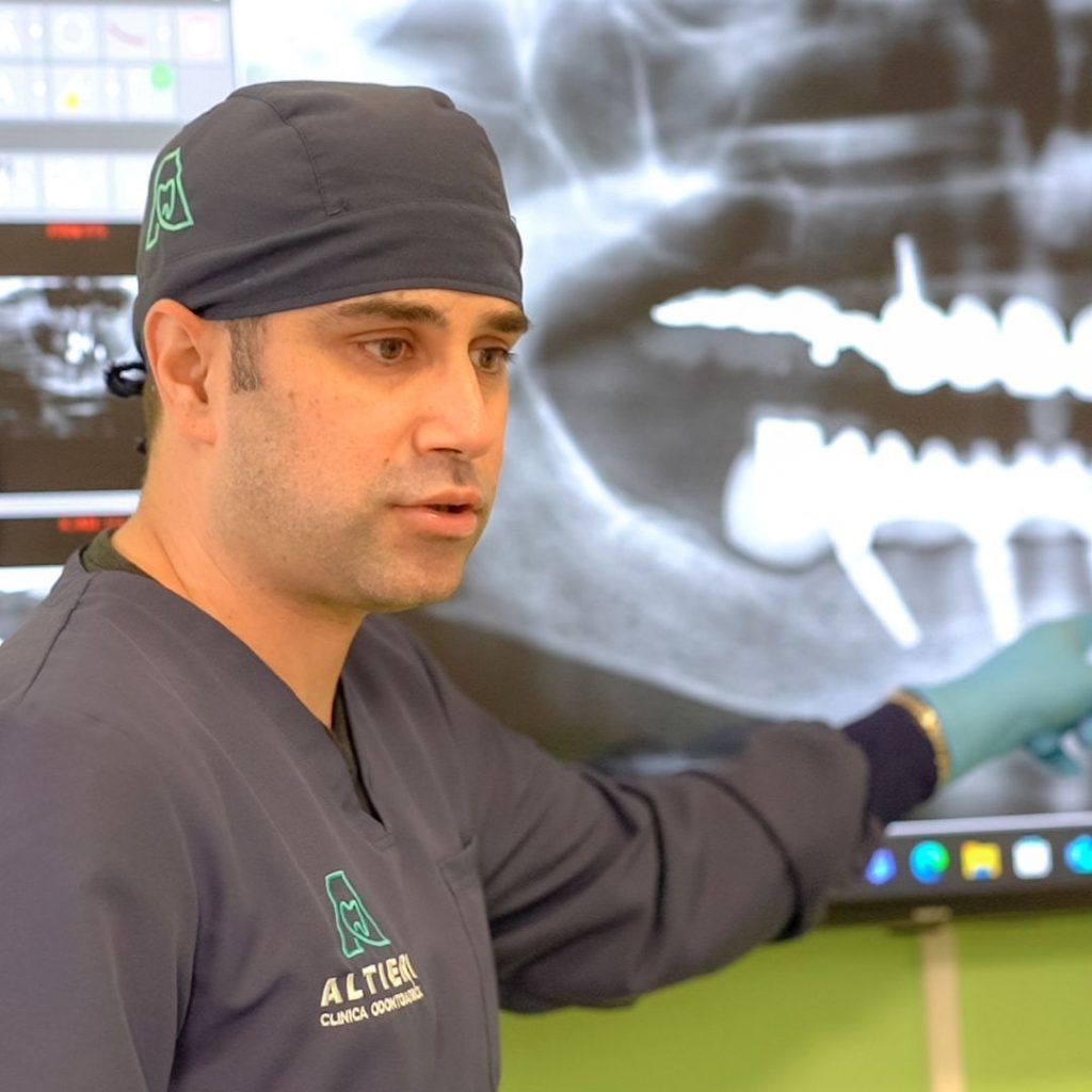 Implantologia 12 FOTO CI PRENDIAMO CURA DI TE - Dentista a Verona