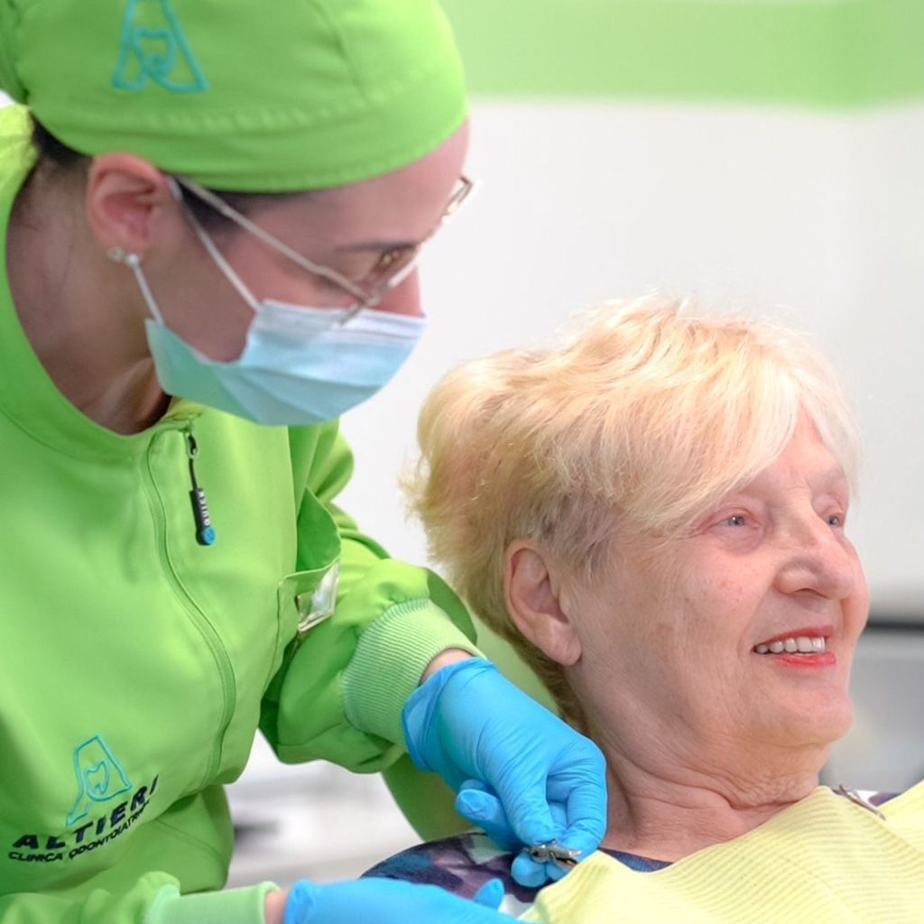 Implantologia 14 FOTO CI PRENDIAMO CURA DI TE - Dentista a Verona
